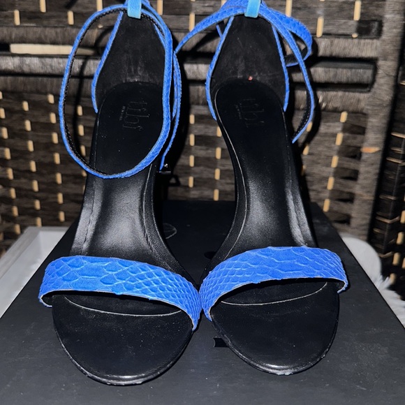 Tibi Amber Single Band Sandal - sz 39. Never worn out just around the house. - Picture 7 of 8